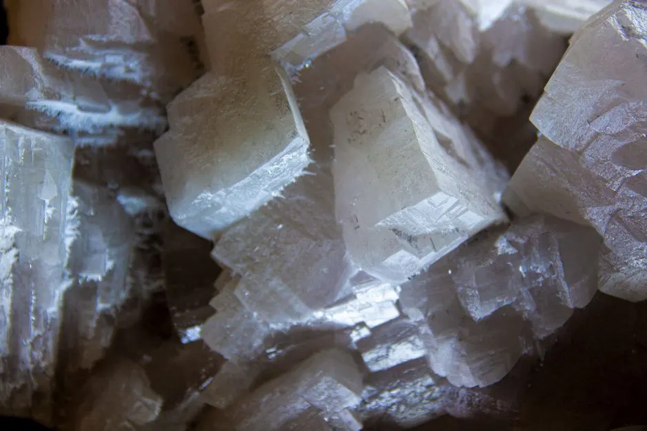 Chimie de la glace : révélations quantiques surprenantes