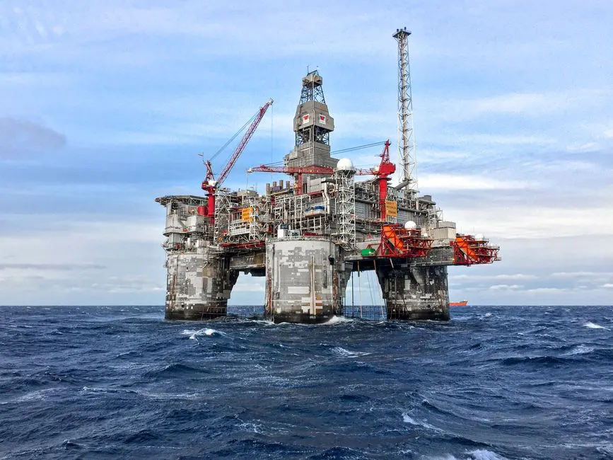 Forage offshore : l’expansion controversée de Trump