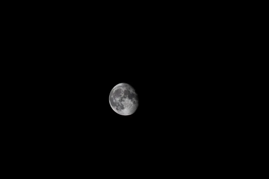 Pourquoi la Lune s’éloigne-t-elle de la Terre ?