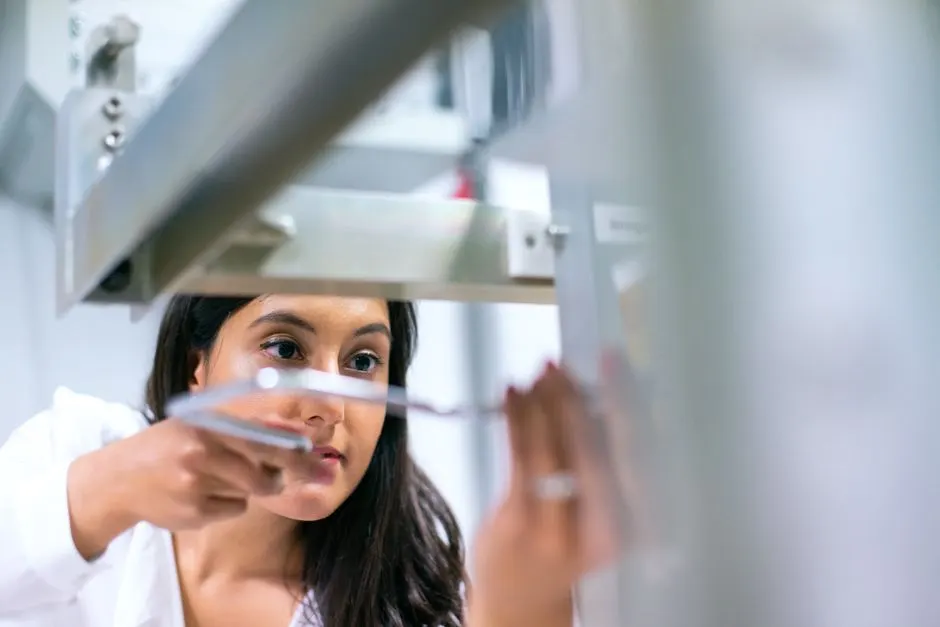 Matériaux gyromorphes : l’avenir de l’informatique rapide ?