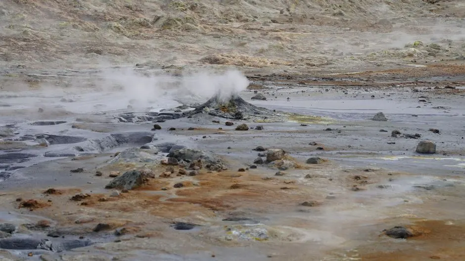 Pourquoi la Terre se fissure-t-elle au Nord-Ouest Pacifique ?